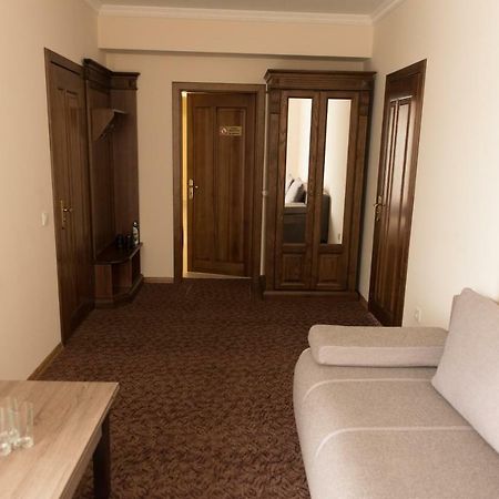 Hotel Korona Kolybayevka Экстерьер фото