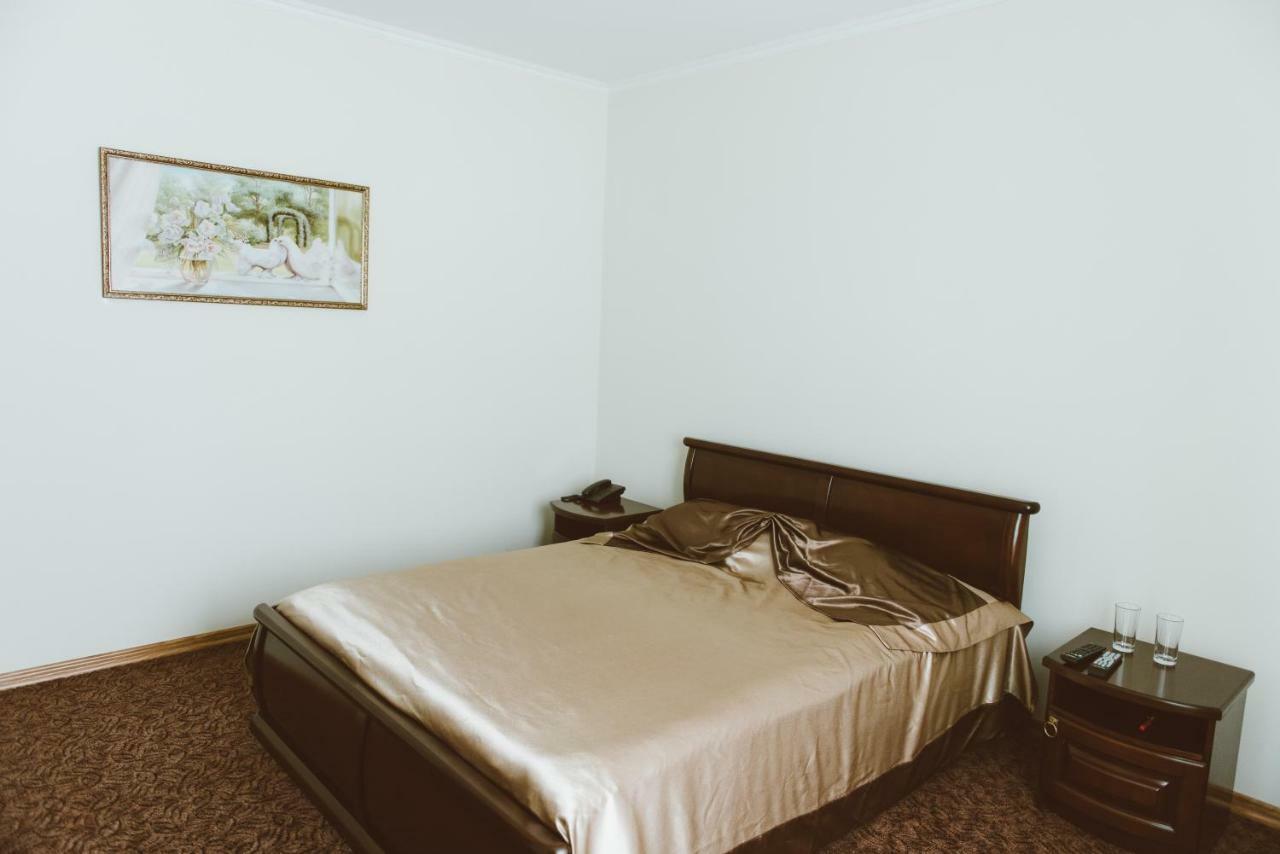 Hotel Korona Kolybayevka Экстерьер фото