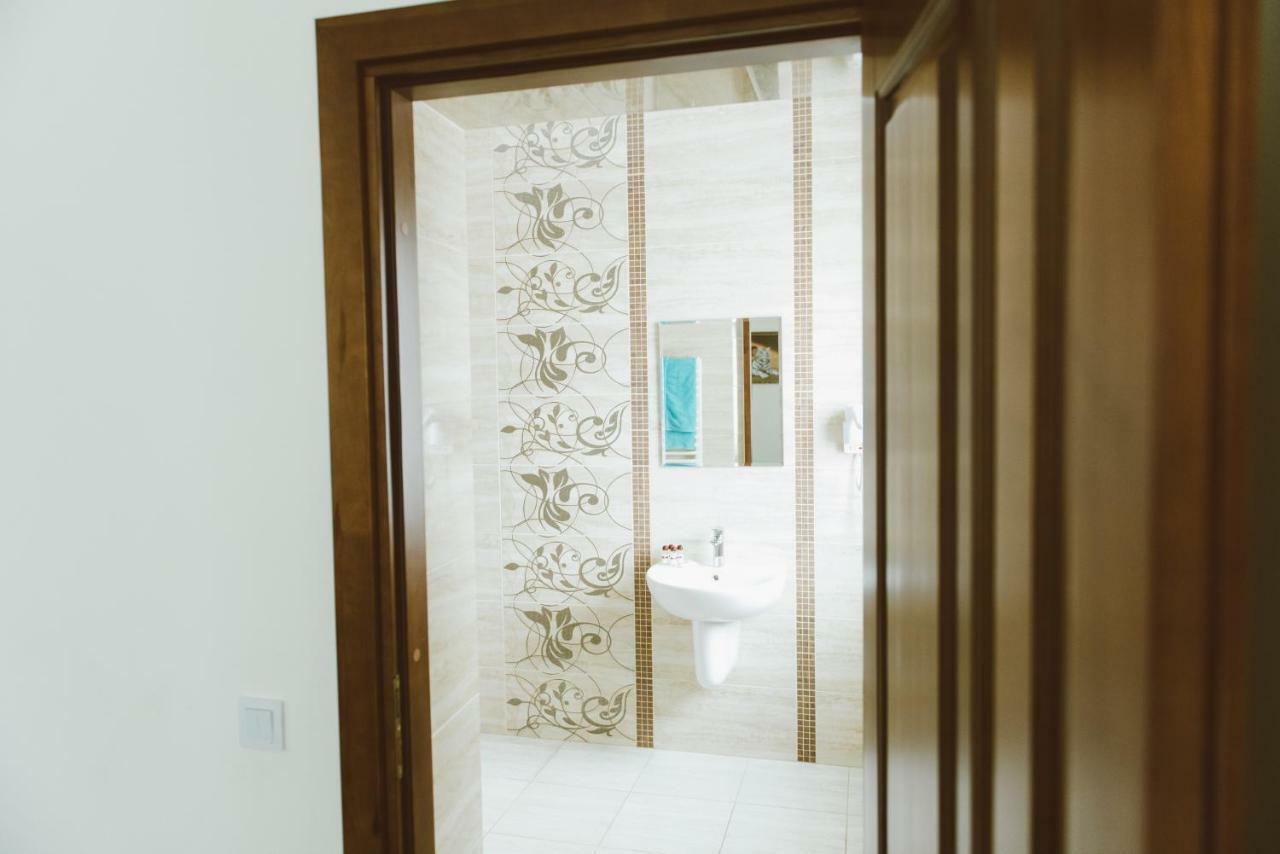 Hotel Korona Kolybayevka Экстерьер фото
