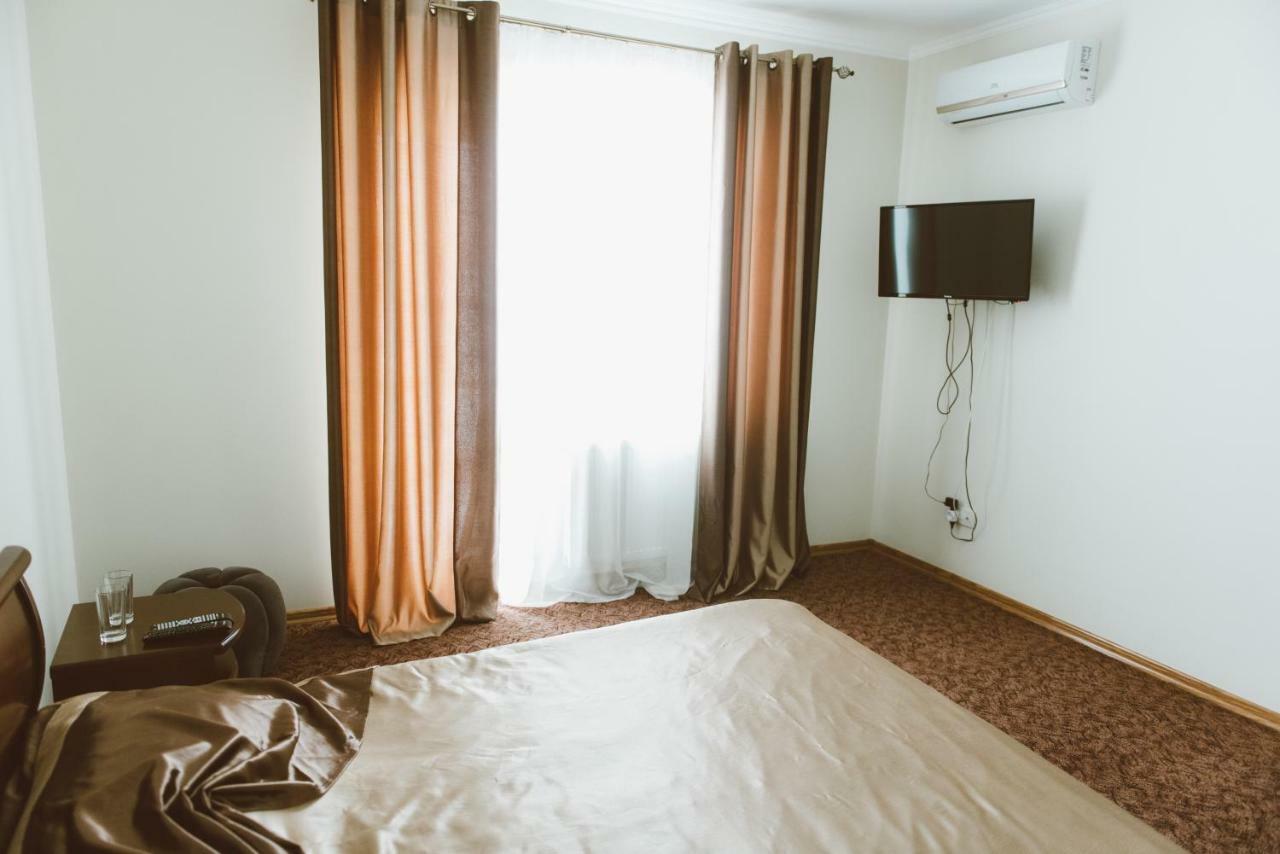 Hotel Korona Kolybayevka Экстерьер фото