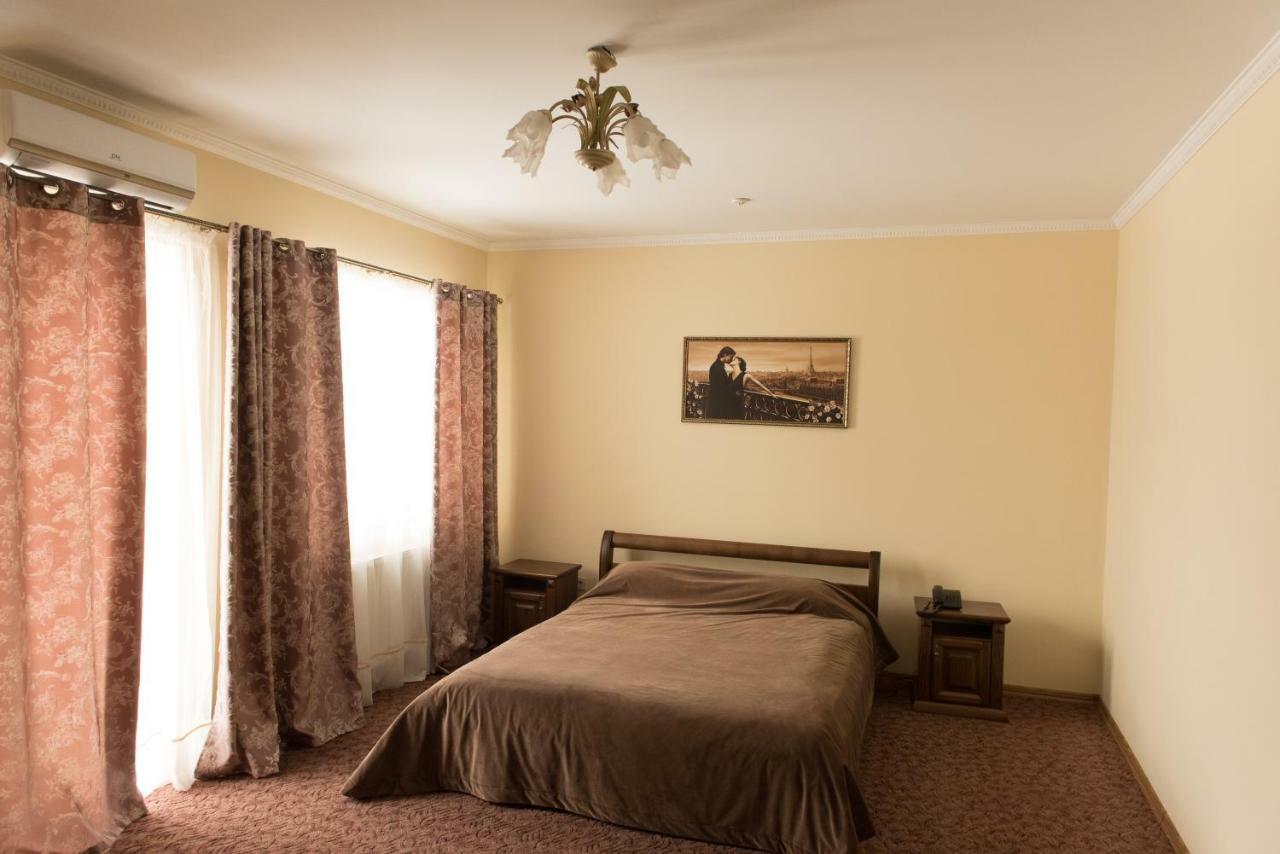 Hotel Korona Kolybayevka Экстерьер фото